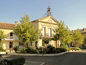 town hall of althen des paluds