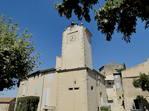 clocher du village de lagnes