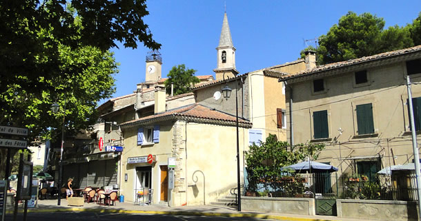 village of loriol du comtat